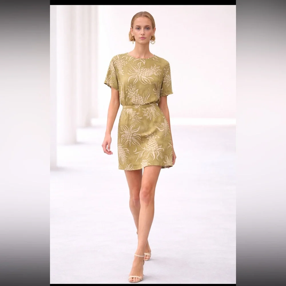 Tommy Bahama silk Olive Green Floral Top and Skirt Set